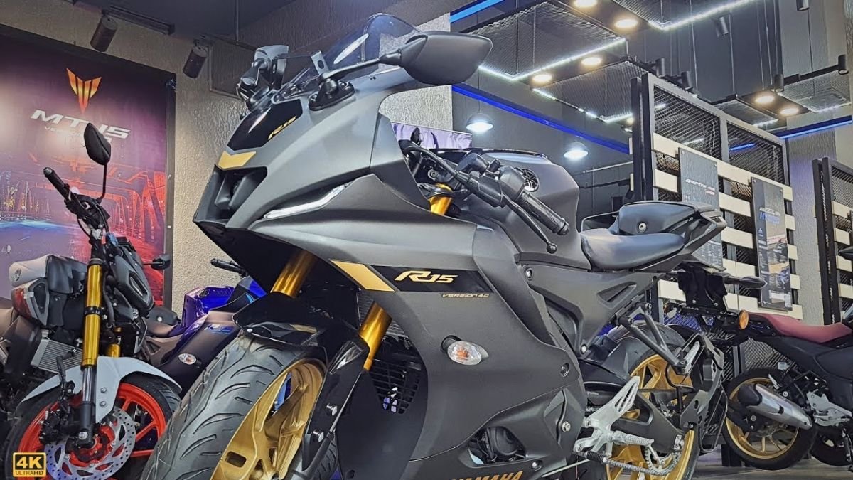 Yamaha R15 V4
